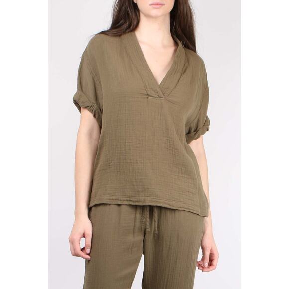 XIRENA AVERY TOP ARMY GREEN - Picture 1 of 6